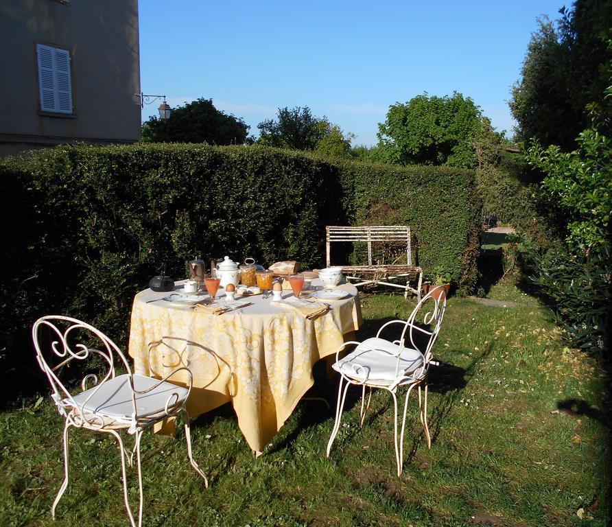 La Chanoinesse Bed & Breakfast Salles-Arbuissonnas-en-Beaujolais Exterior photo